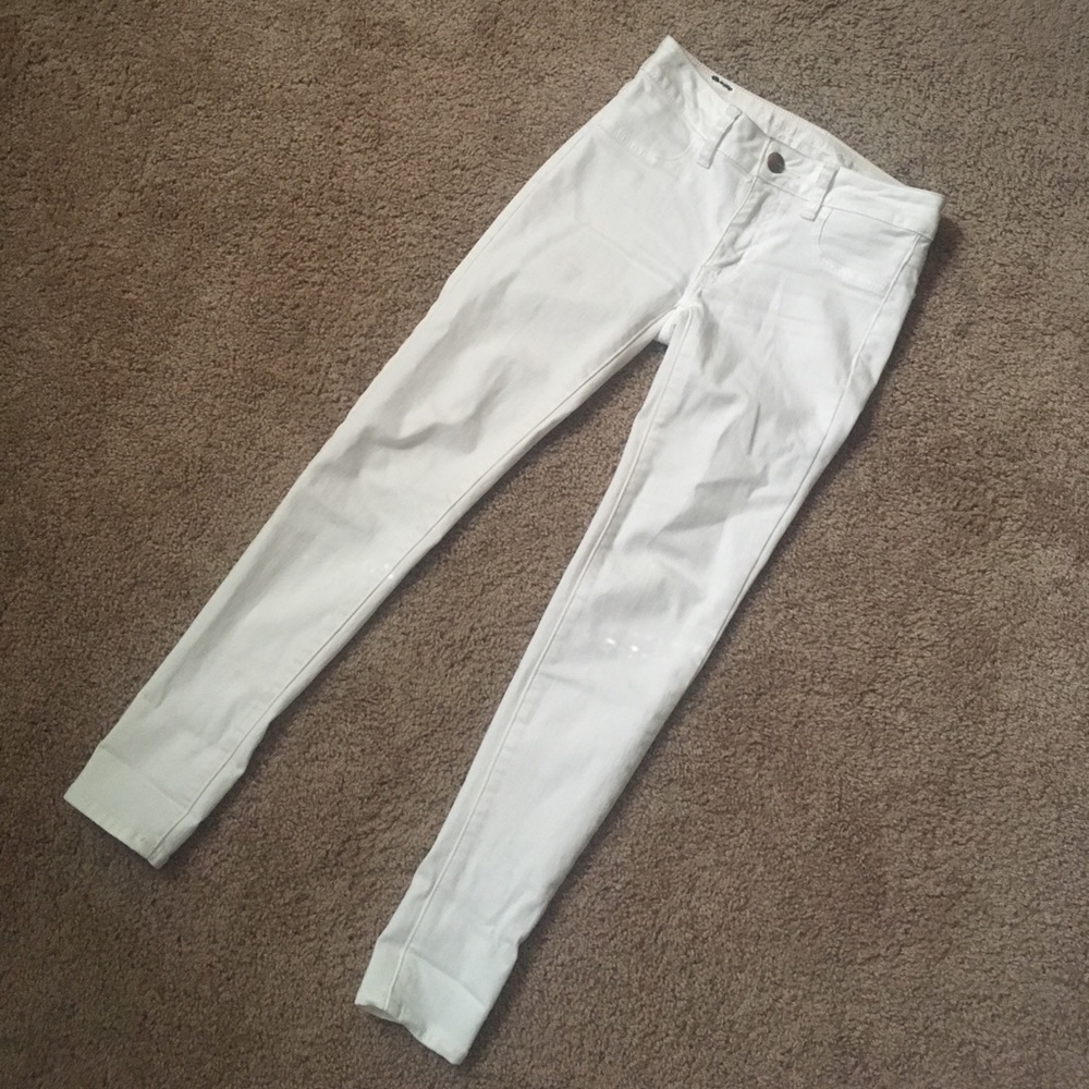 Super super stretch white jeans from AE! Mid rise